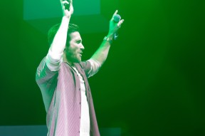 关于险胜首场状态出色，利物浦观众沸腾！，Doinb重返赛场观众掌声雷动的信息