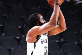 Ming迎来十赛季高光表现，篮网球迷沸腾！的简单介绍