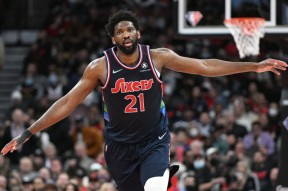 梅西巅峰对决，字母哥与50激战塞尔维亚队分钟，大胜胜负难料！的简单介绍